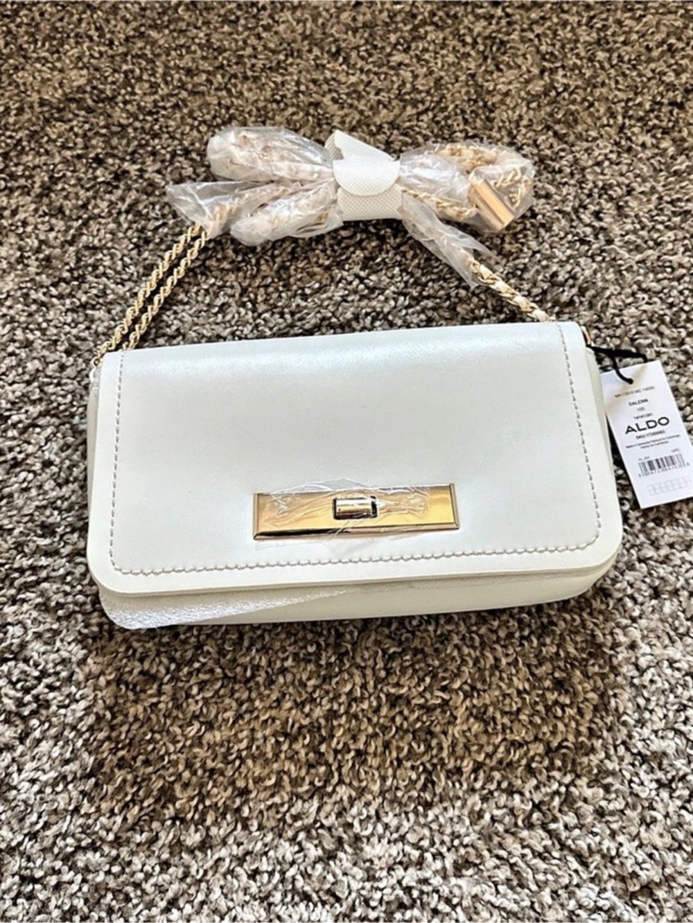 ALDO Dalenn White Chain Clutch